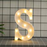 decoratieve lichtgevende letters met LED-verlichting, 11 LED-lampen, 2 AA-batterijen, schakelaar, hoogte 22 cm, witte kleur - Letter S