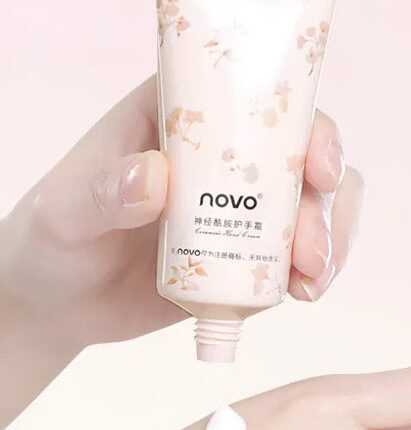 NOVO - Handcrème met blauw koperpeptide / vitamine C / ceramide - 60g